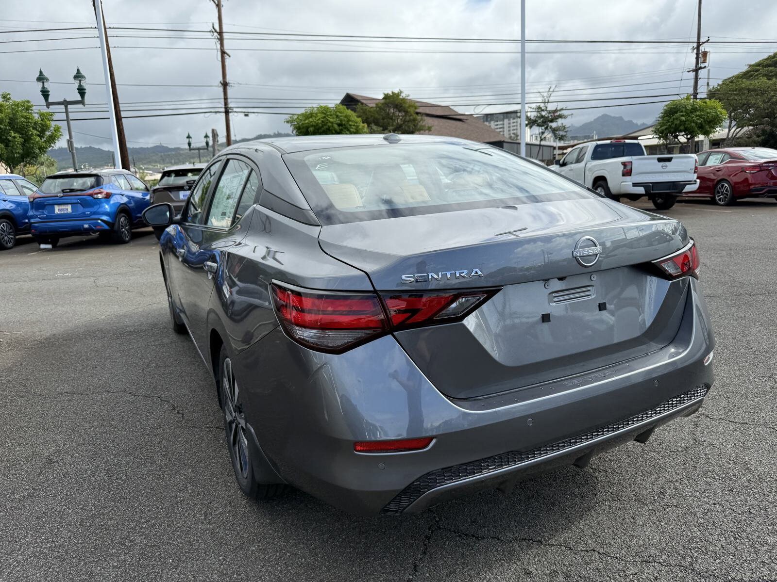 2025 Nissan Sentra SV photo 4
