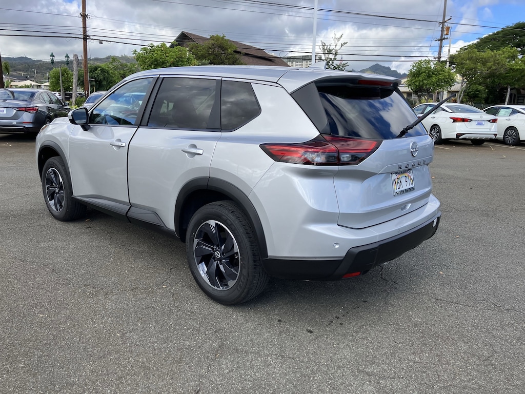 Certified 2025 Nissan Rogue SV FWD SV