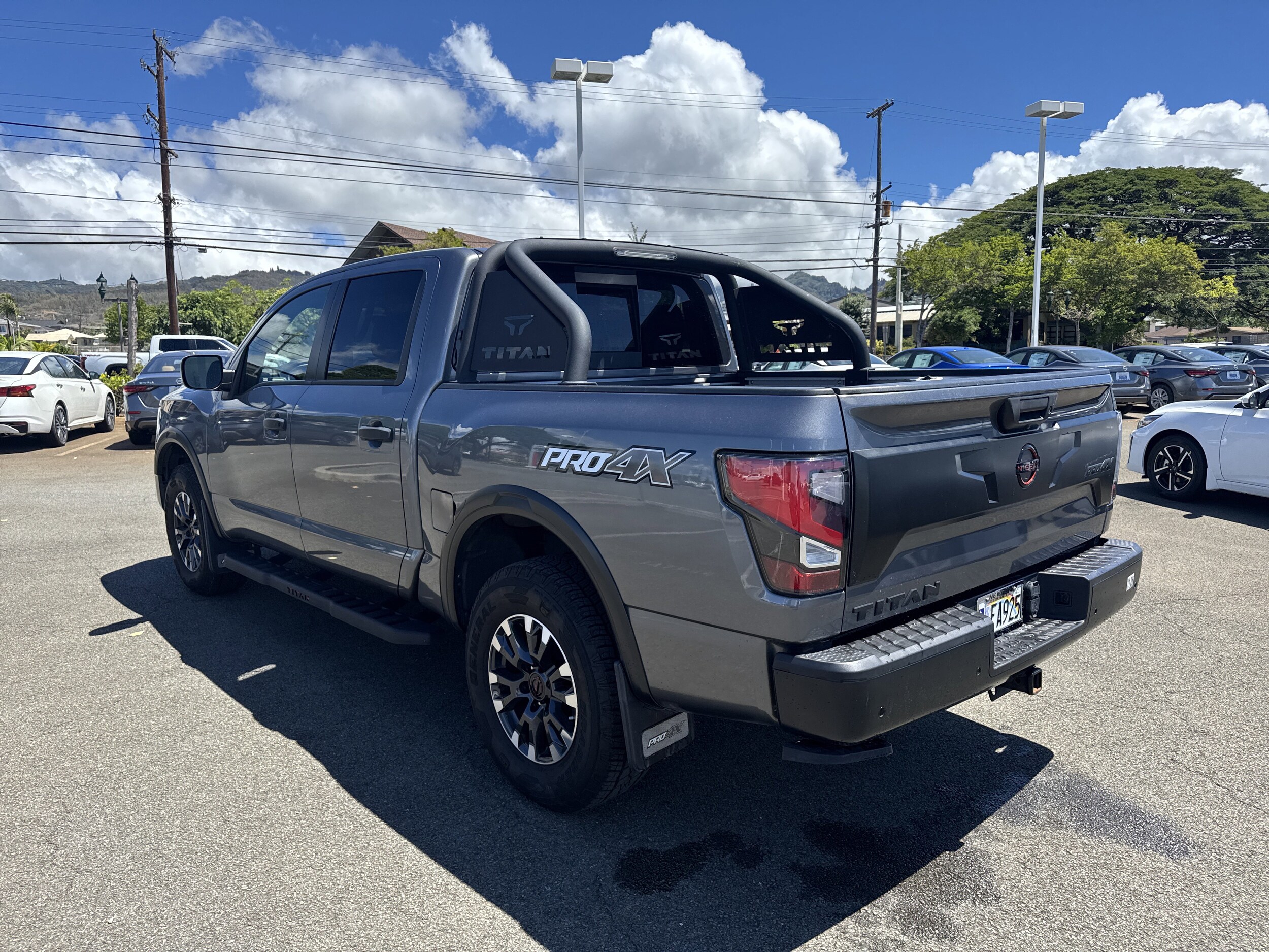 2023 Nissan Titan PRO-4X photo 2
