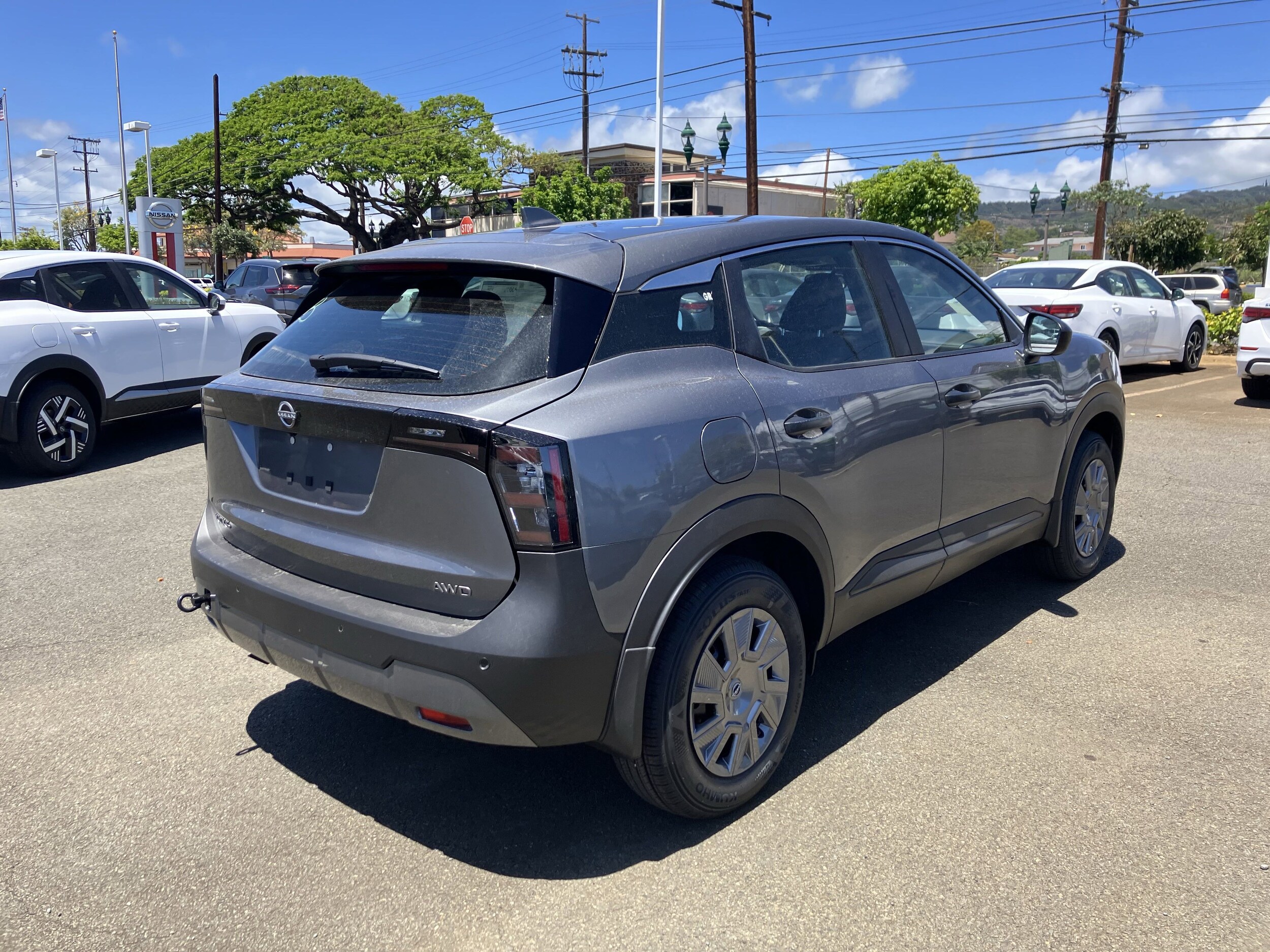 2025 Nissan Kicks S photo 3