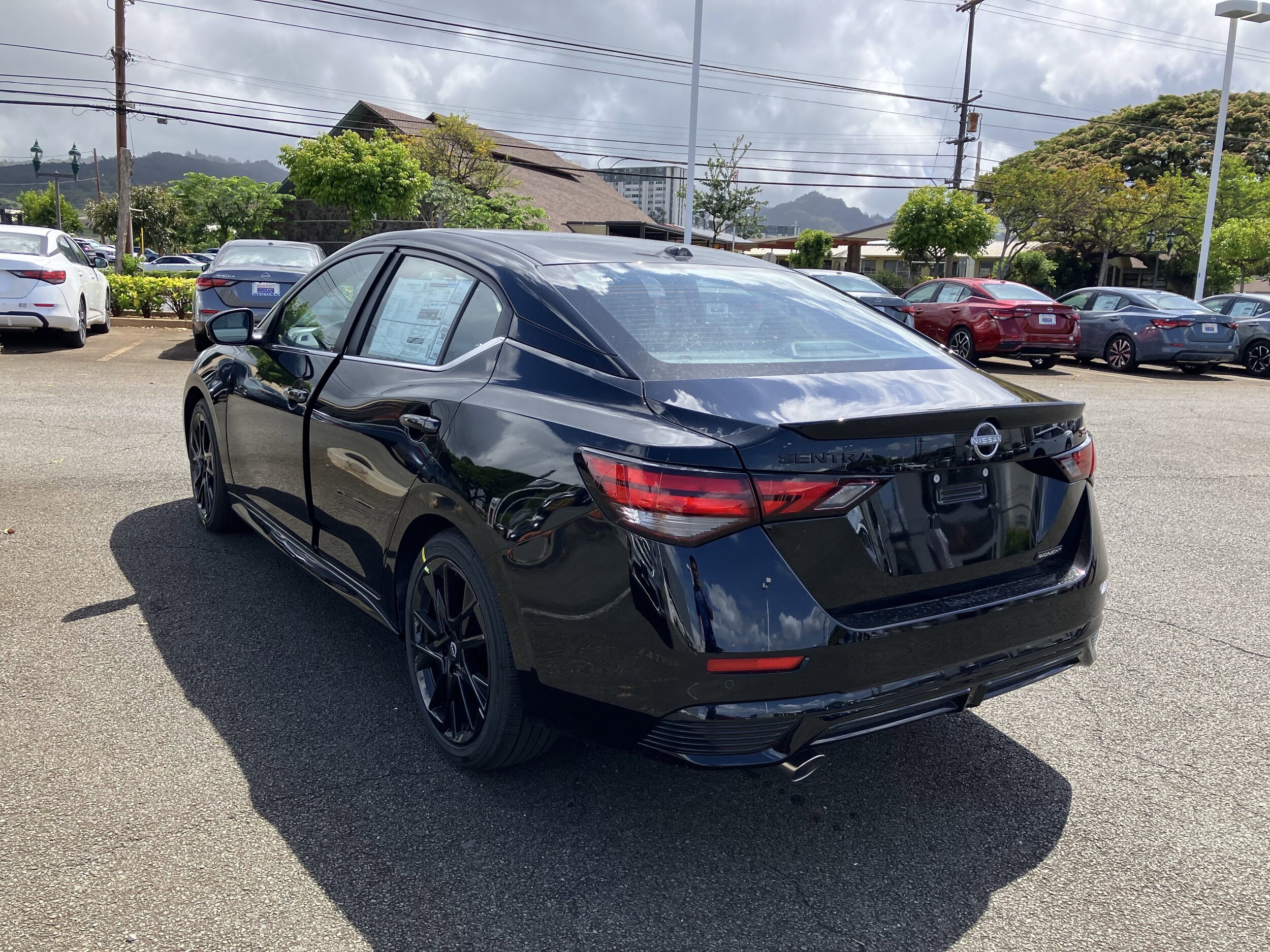 2025 Nissan Sentra SR photo 3