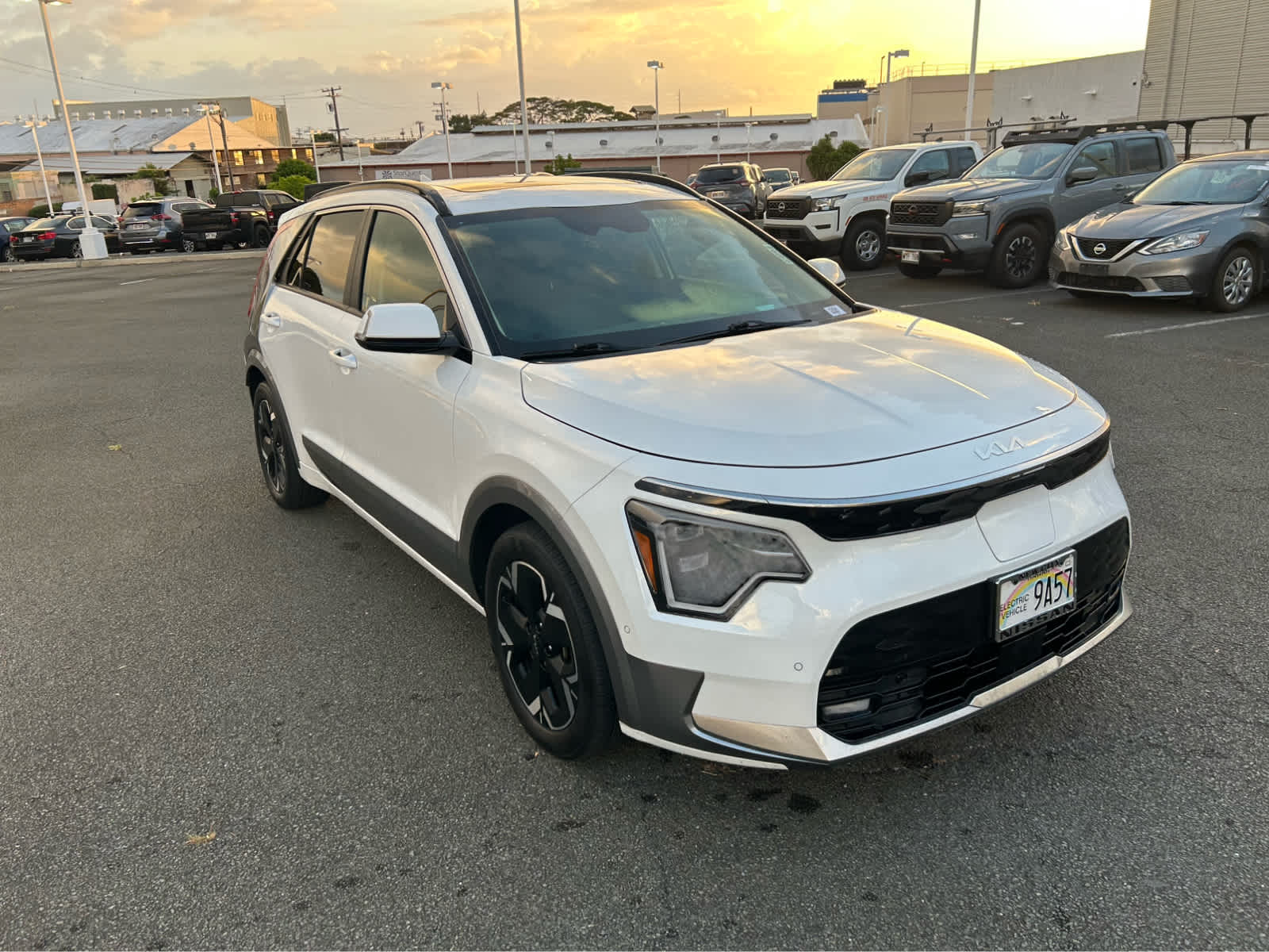 Used 2023 Kia Niro Wave with VIN KNDCT3L19P5042223 for sale in Honolulu, HI