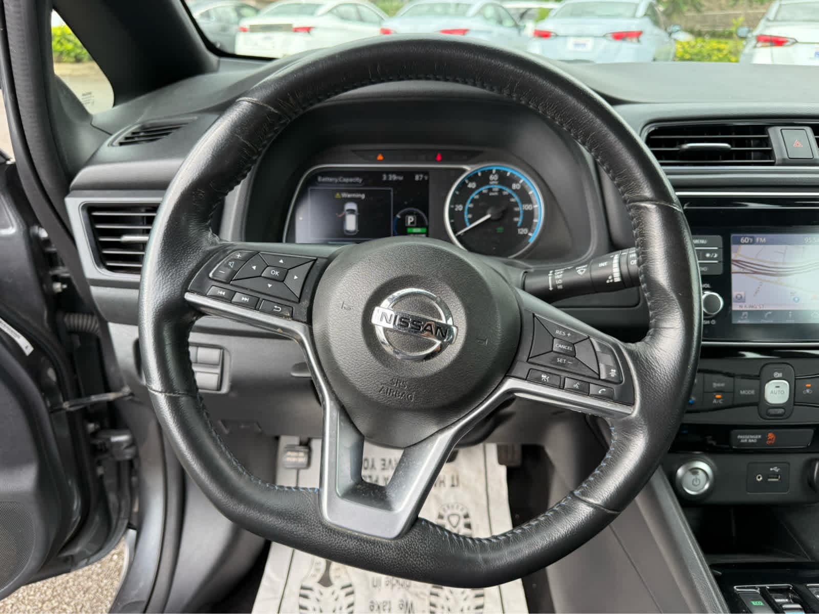2018 Nissan LEAF SV - Photo 6