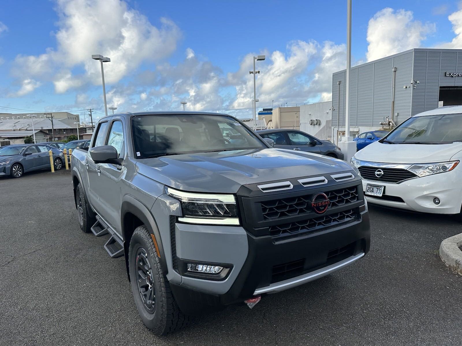 2025 Nissan Frontier PRO-X photo 2