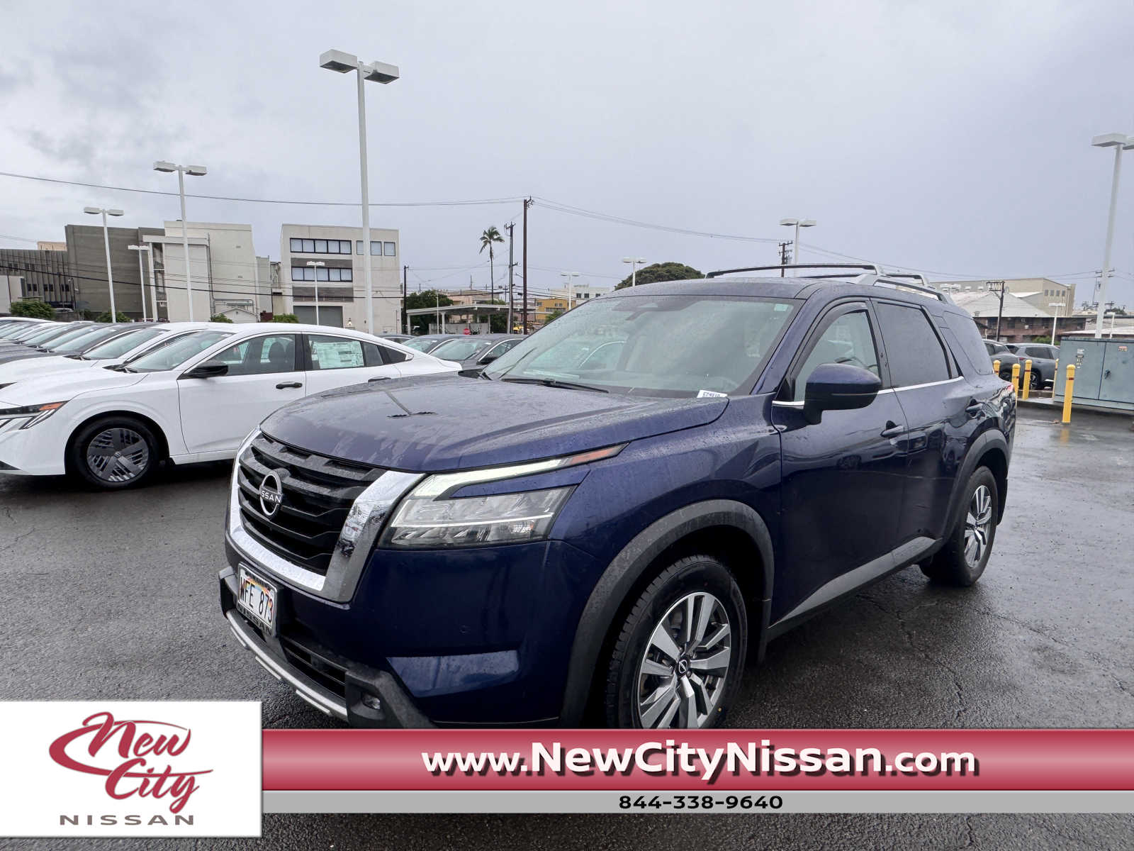 2022 Nissan Pathfinder SL