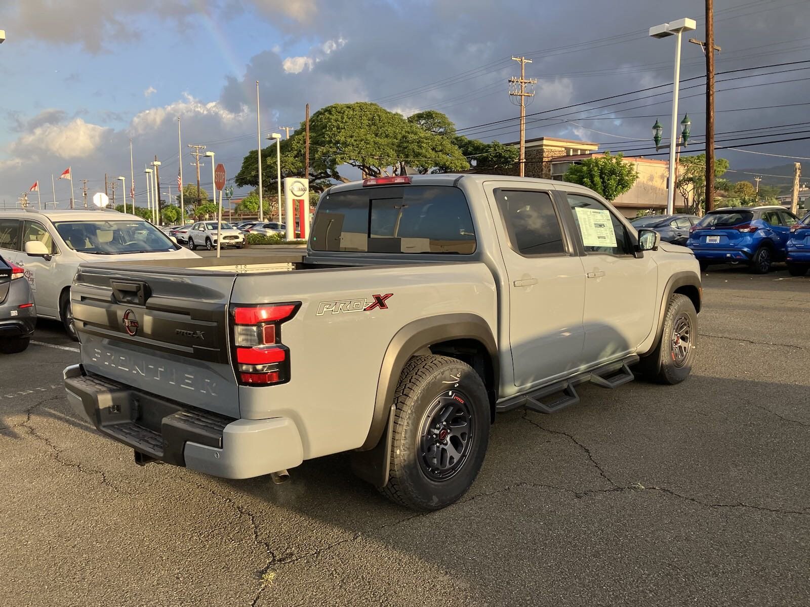 2025 Nissan Frontier PRO-X photo 3
