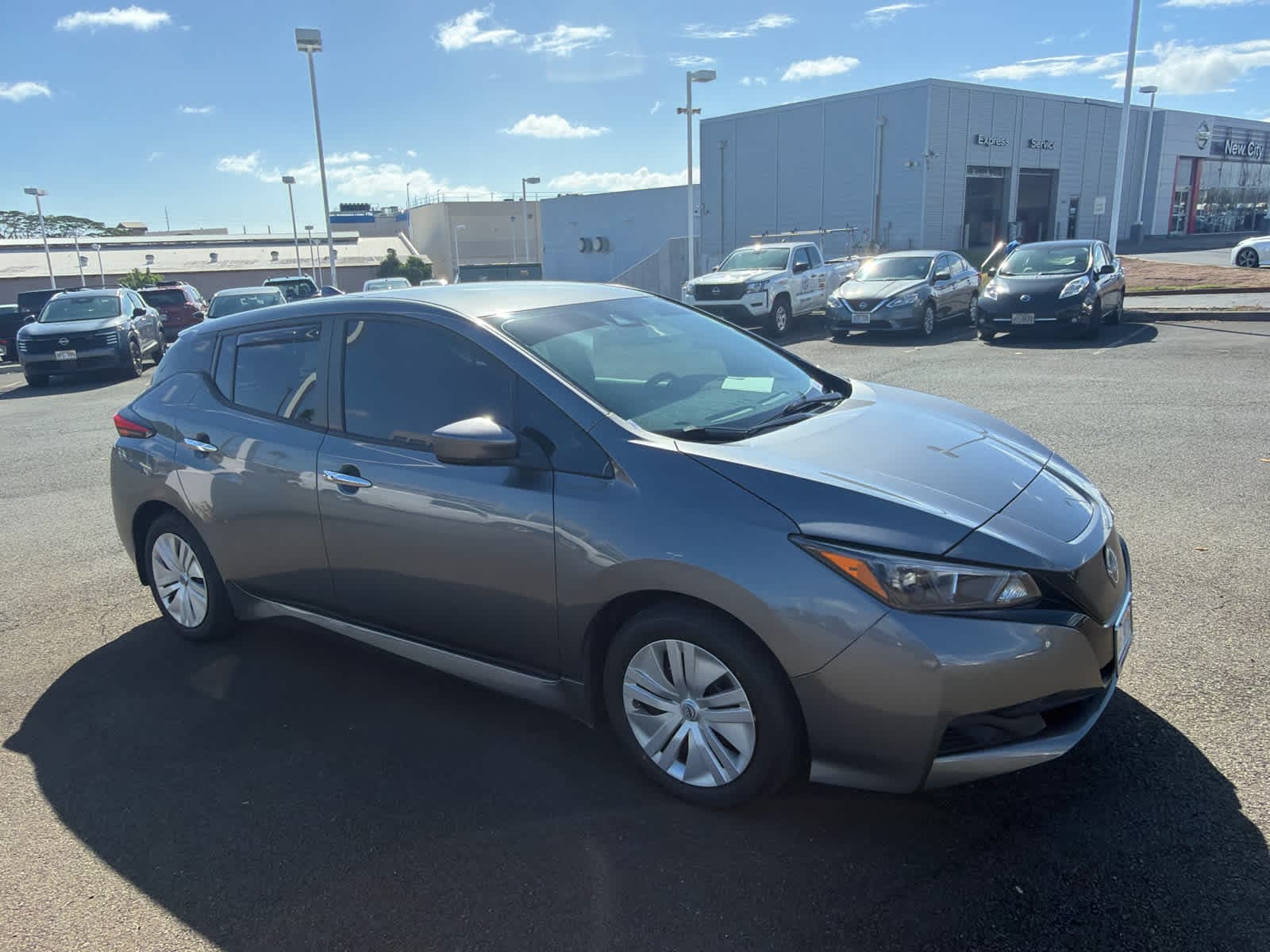 Used 2024 Nissan LEAF S with VIN 1N4AZ1BV0RC556612 for sale in Honolulu, HI