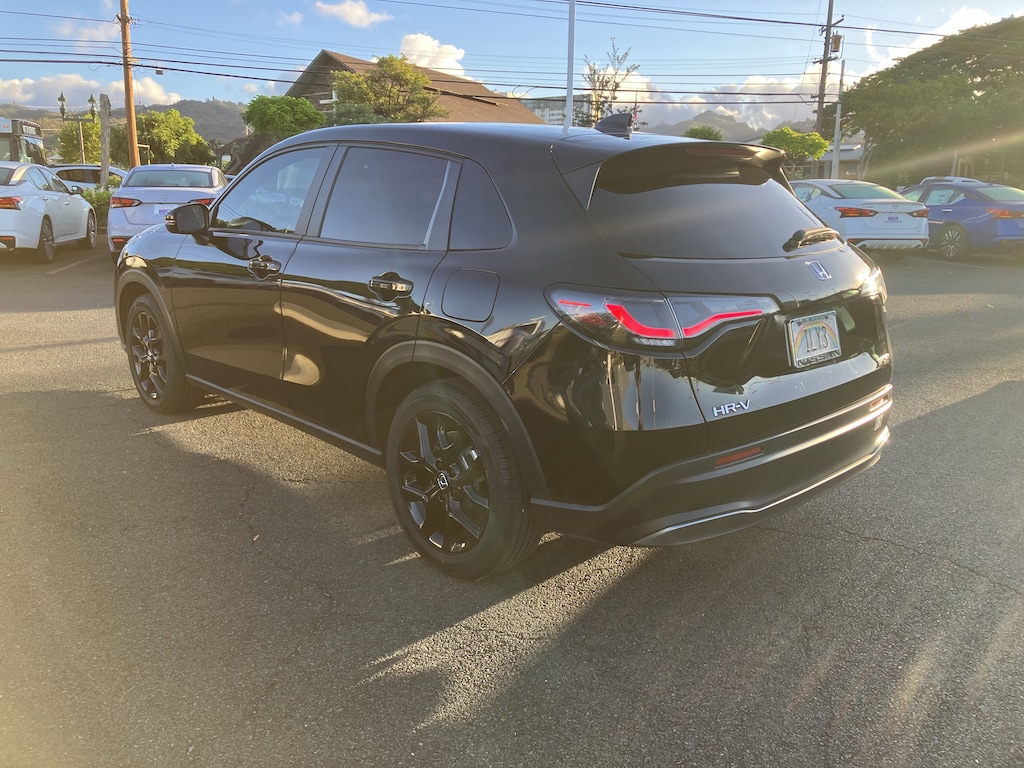 Used 2024 Honda HR-V Sport Sport 2WD CVT