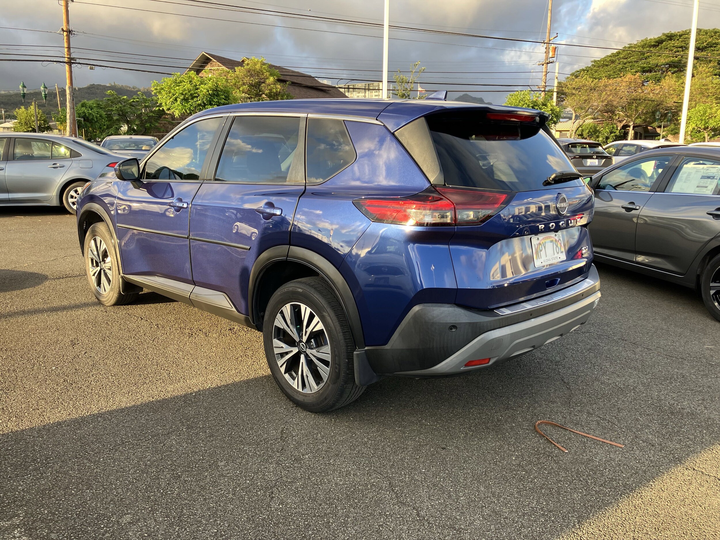 2022 Nissan Rogue SV photo 3