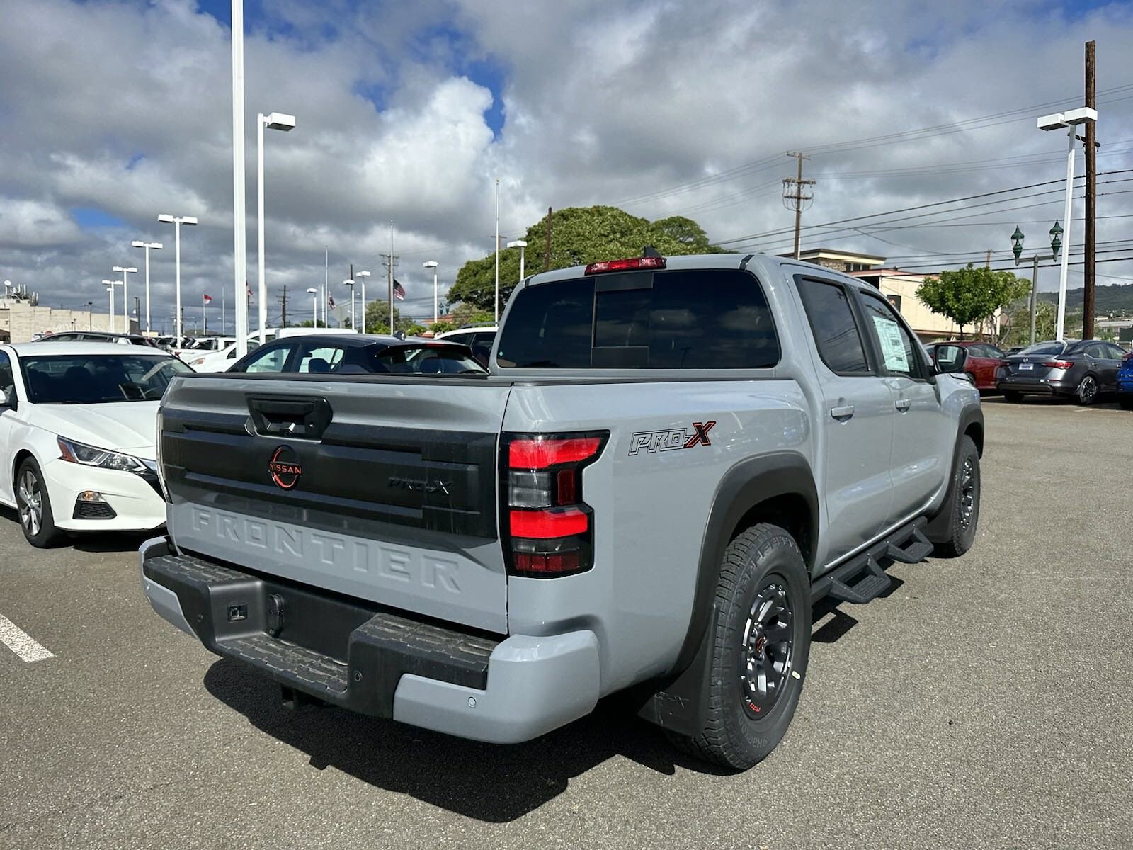 2025 Nissan Frontier PRO-X photo 3
