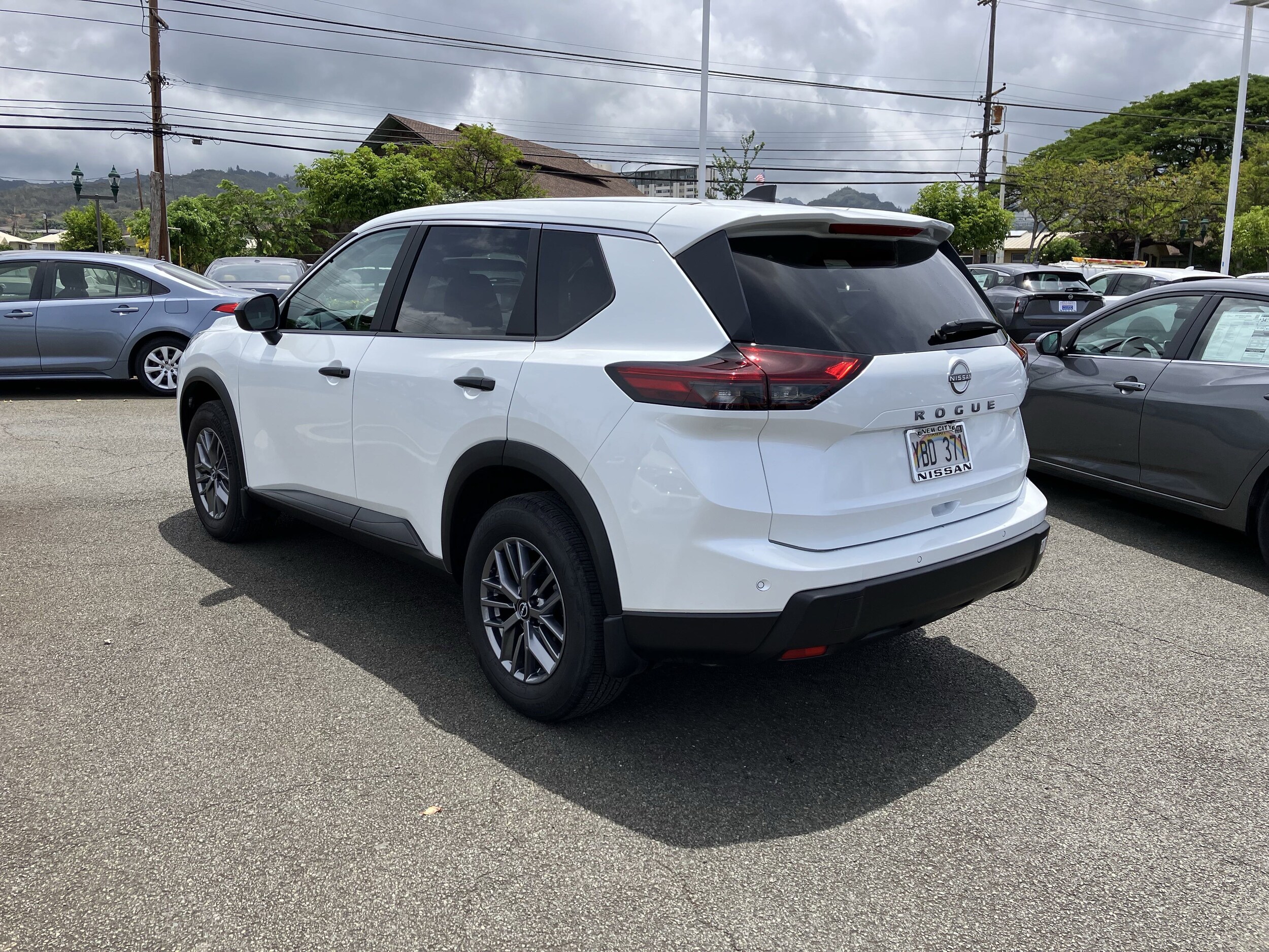 2025 Nissan Rogue S photo 4
