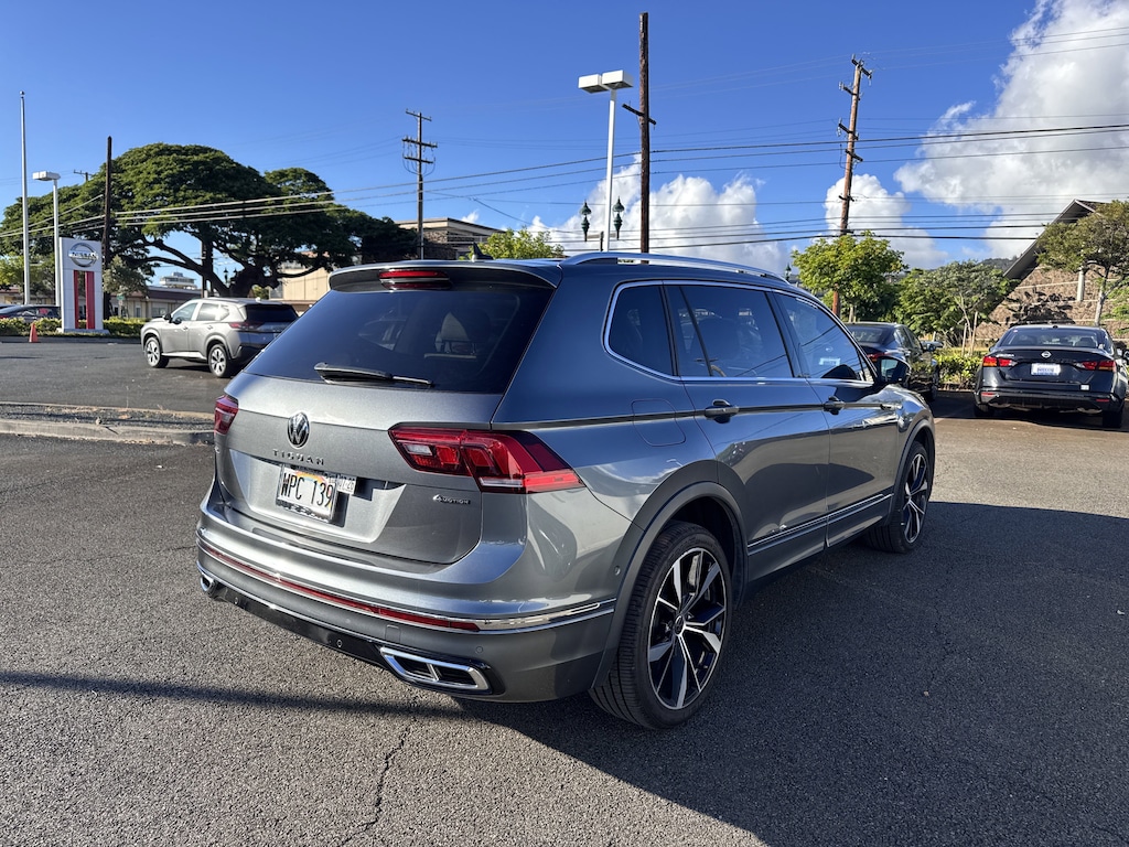 Used 2022 Volkswagen Tiguan SEL R-Line 2.0T SEL R-Line 4MOTION