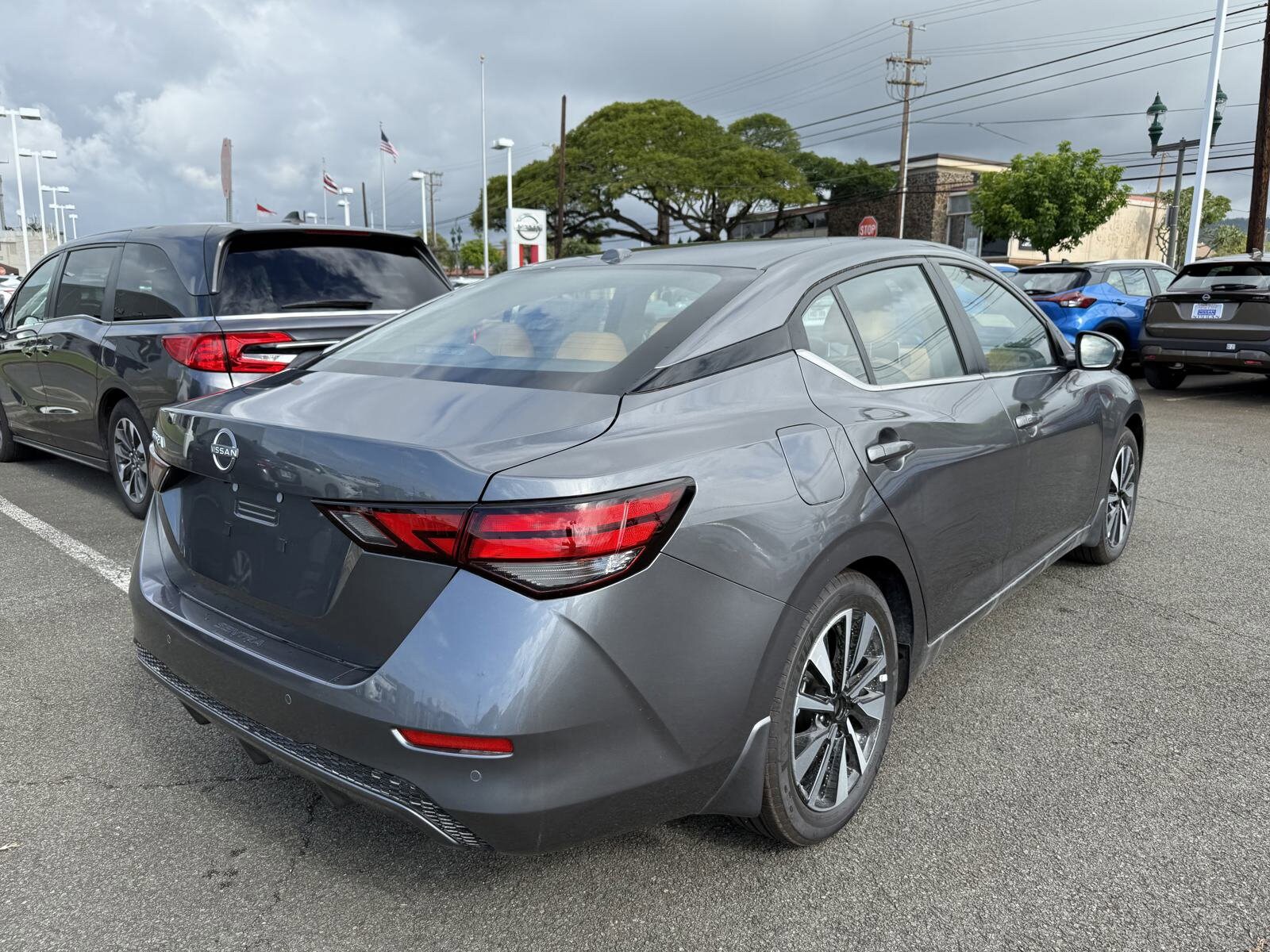 2025 Nissan Sentra SV photo 3
