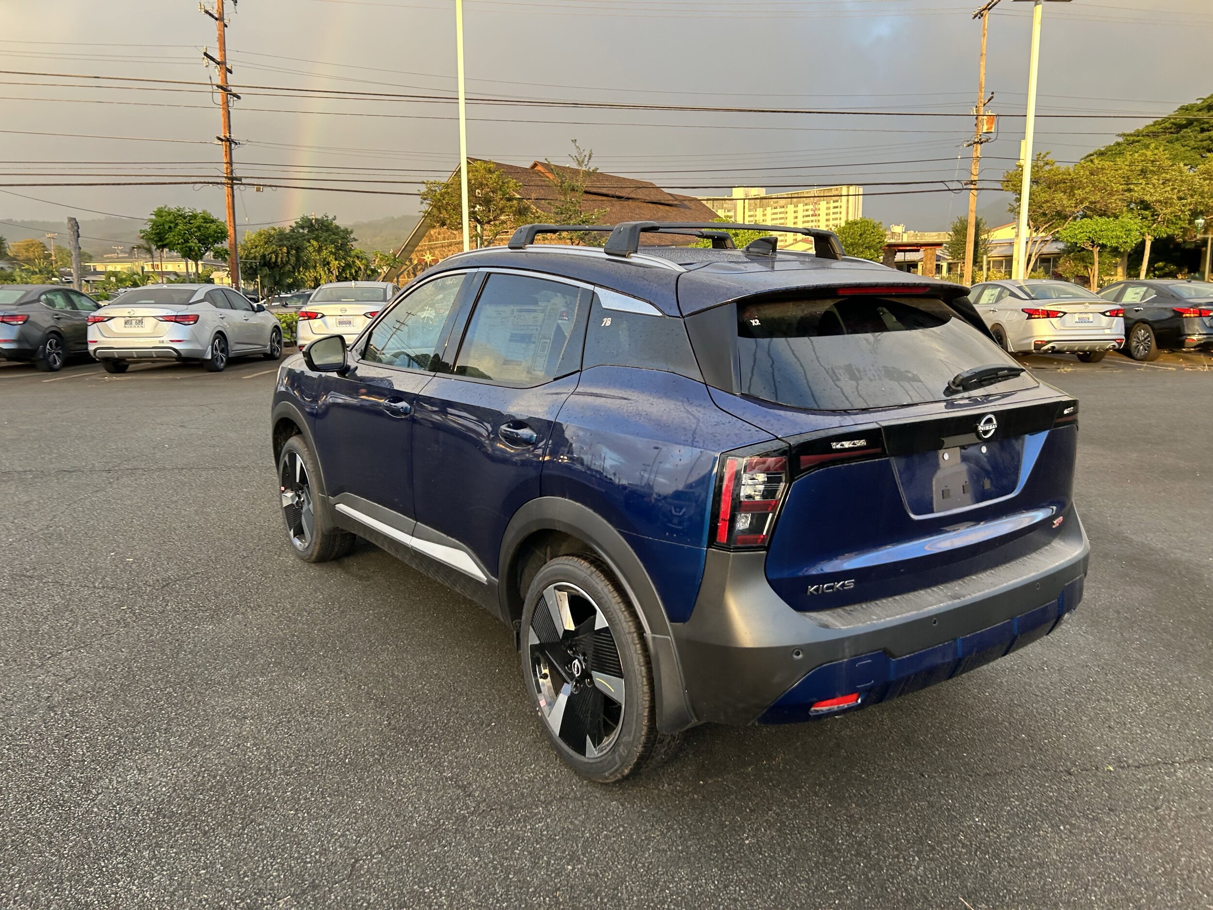 2026 Nissan Kicks SR photo 4