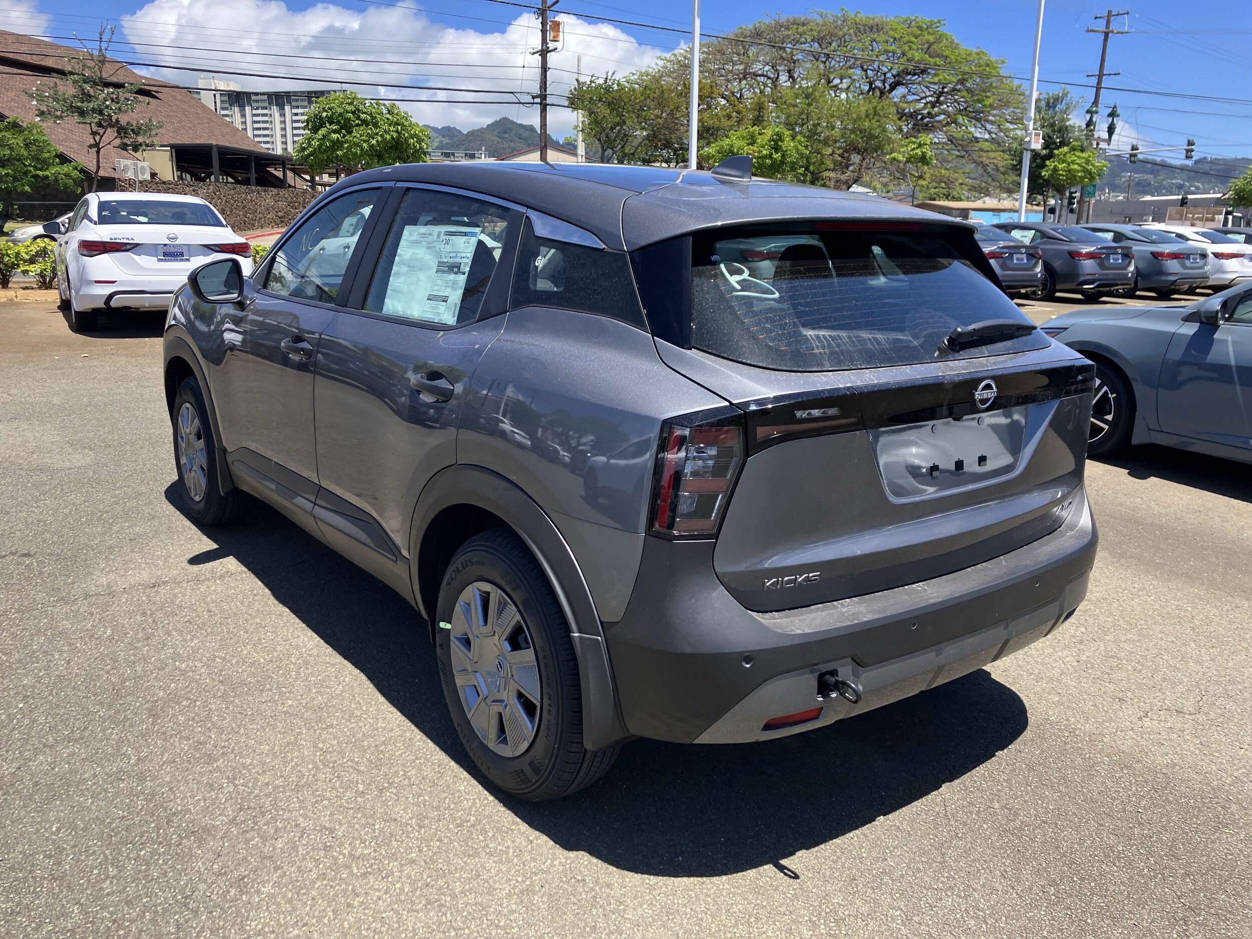 2025 Nissan Kicks S photo 4