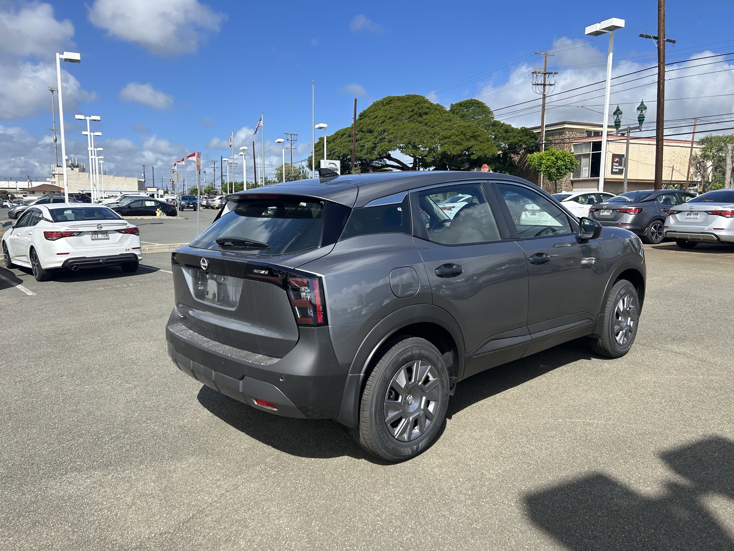 2026 Nissan Kicks S photo 2