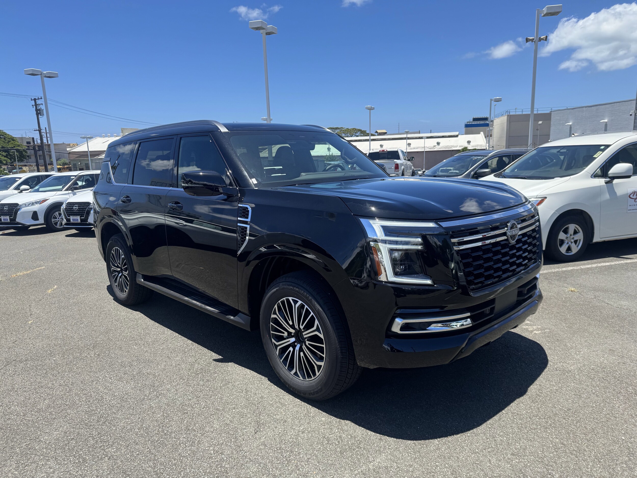 2026 Nissan Armada Platinum photo 2