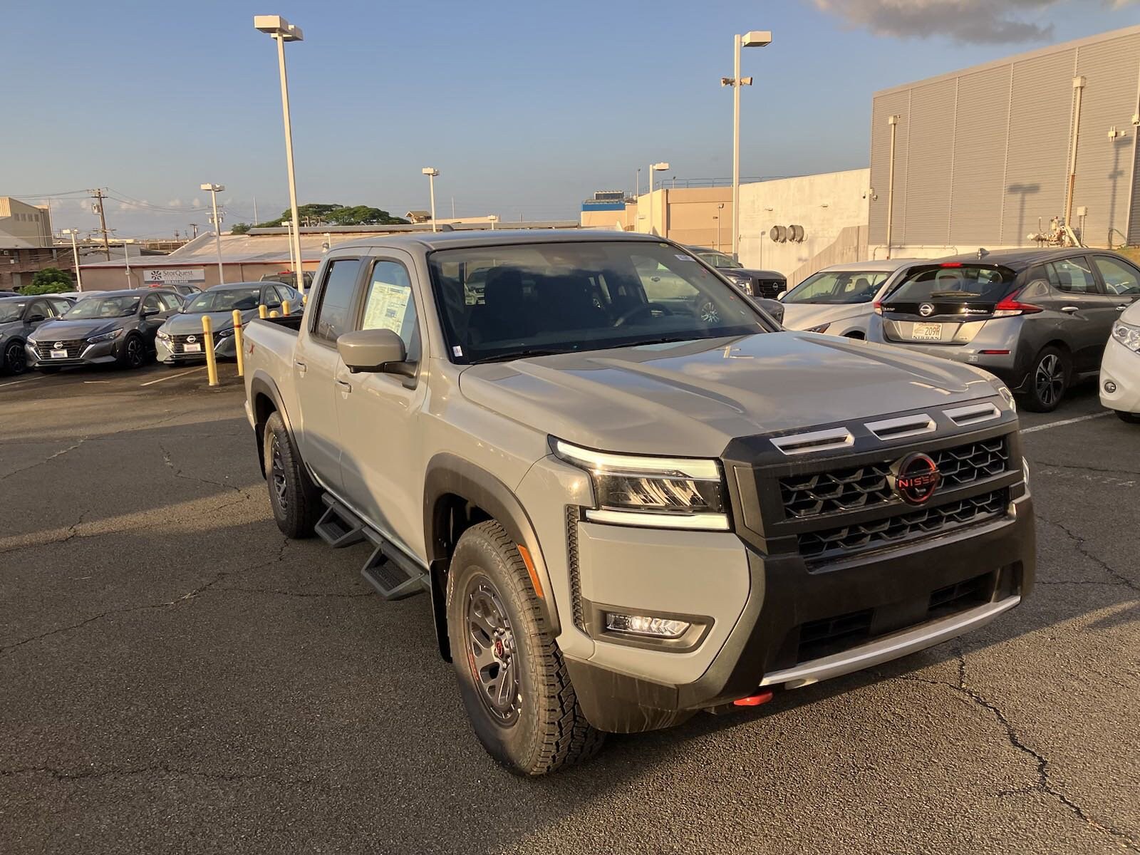 2025 Nissan Frontier PRO-X photo 2