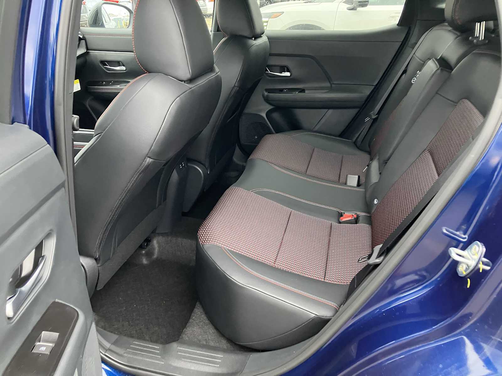 2026 Nissan KICKS SR - Photo 9