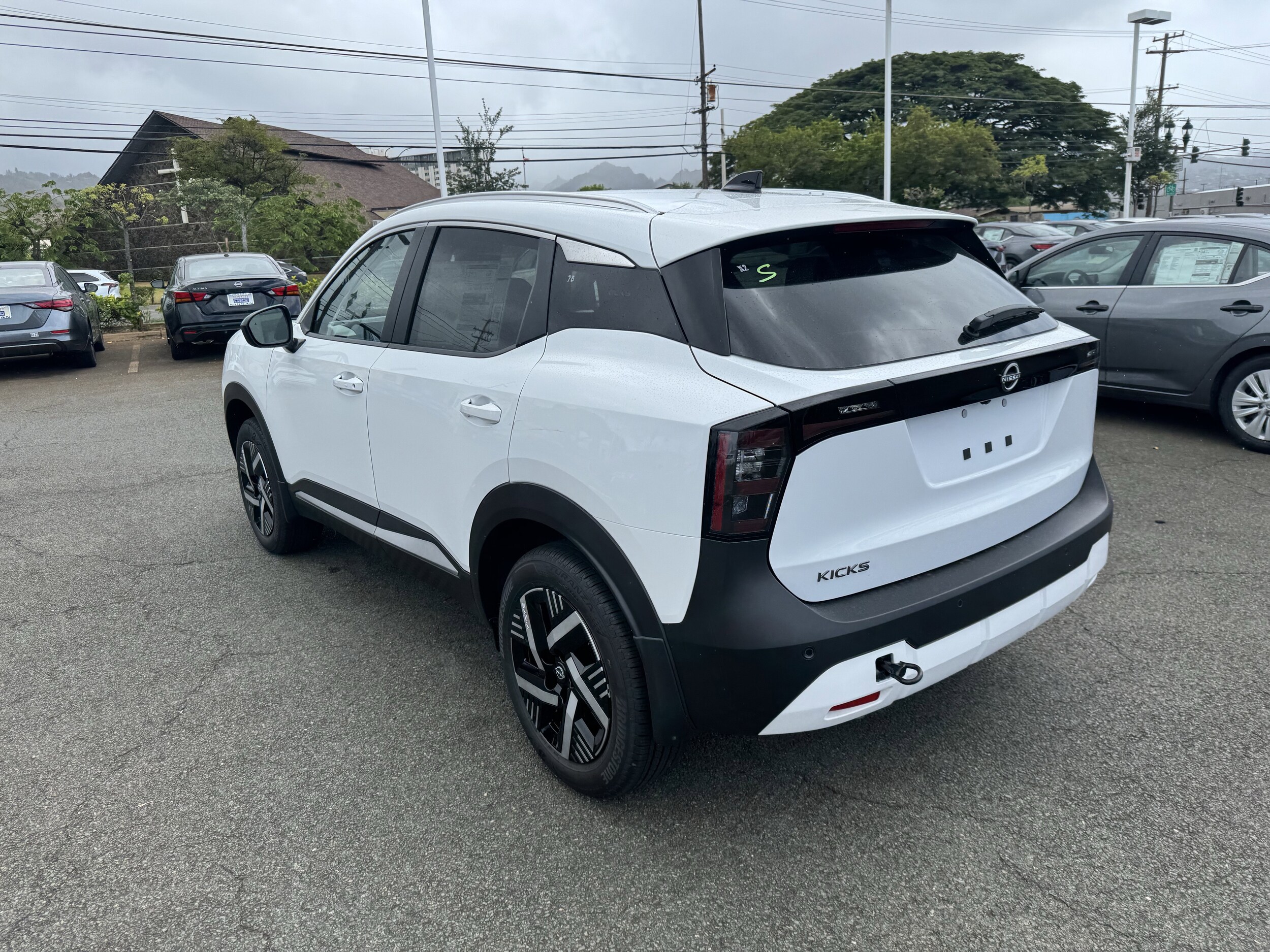 2026 Nissan Kicks SV photo 3