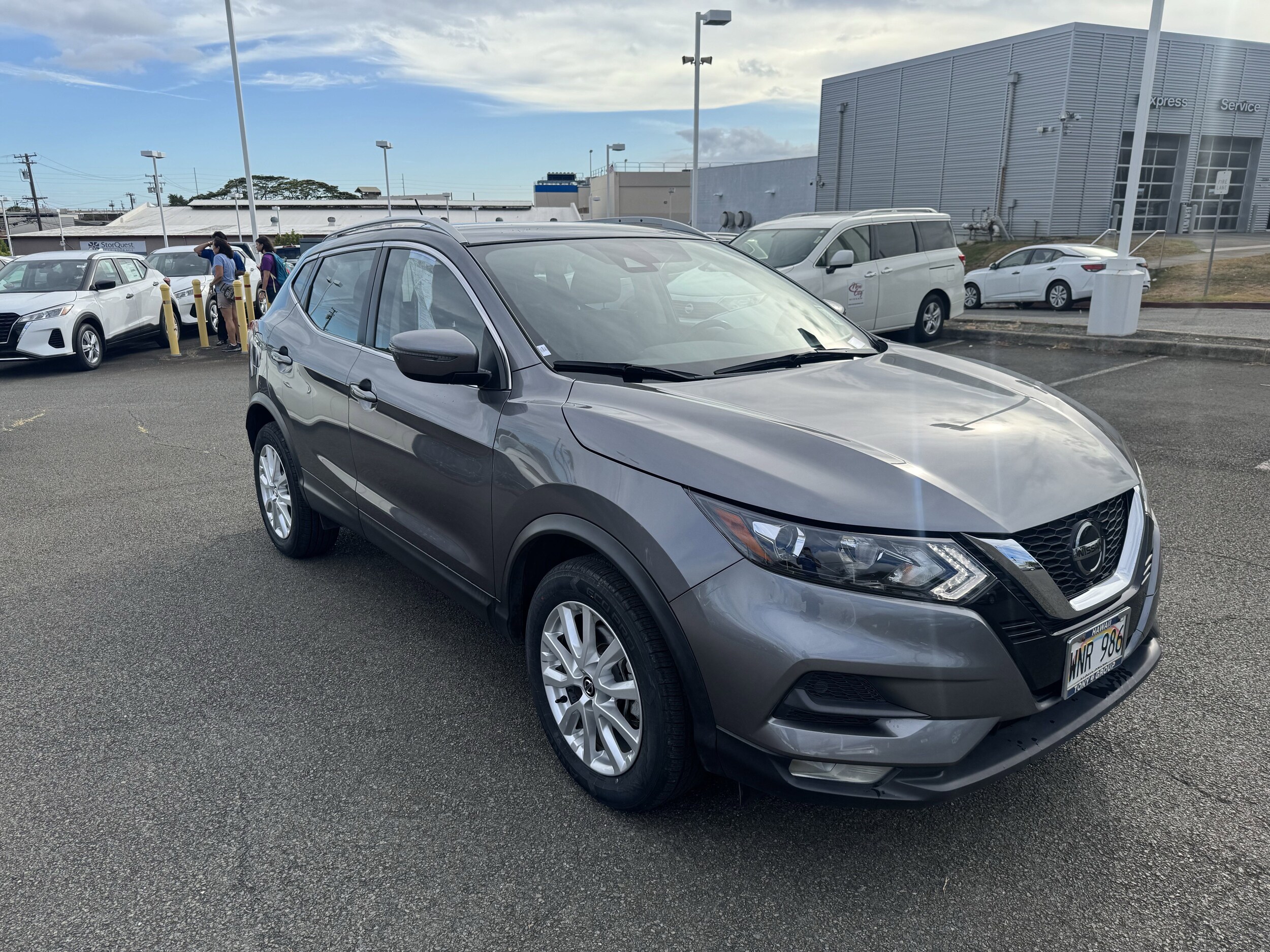 2022 Nissan Rogue Sport SV photo 2