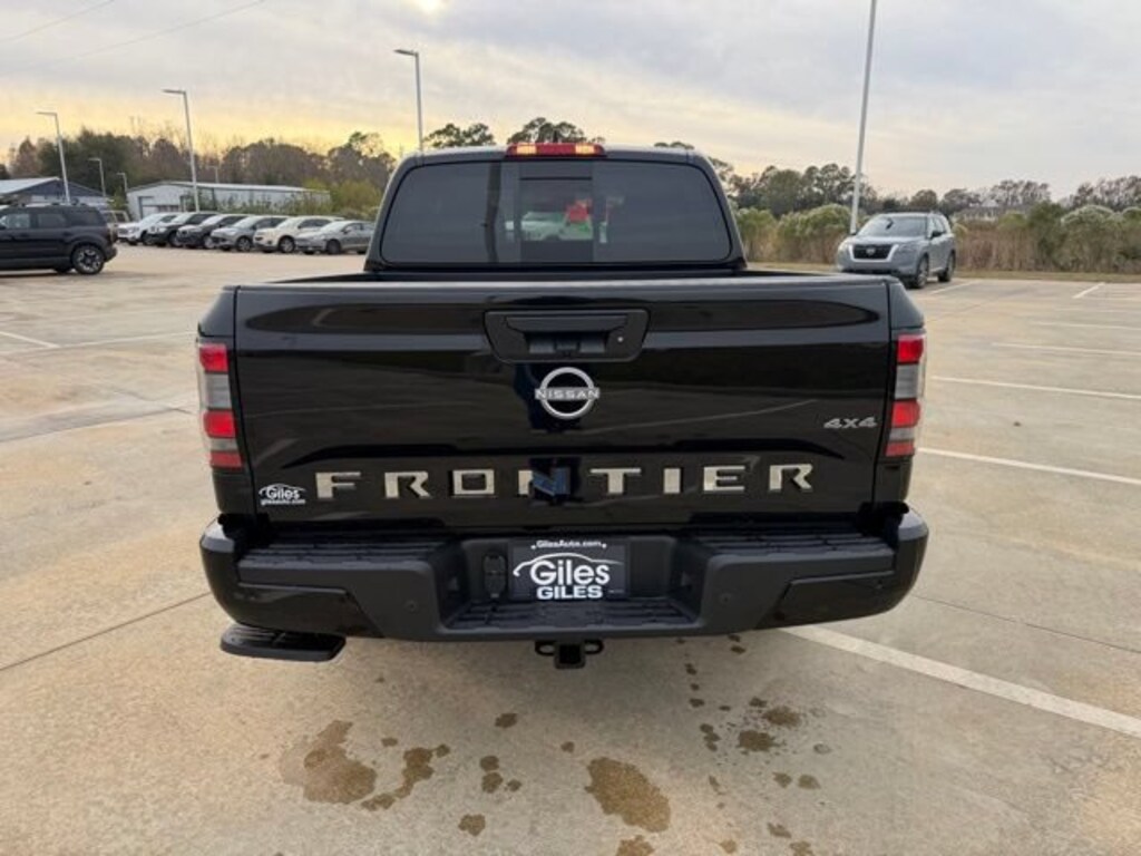 New 2026 Nissan Frontier SV Truck Crew Cab