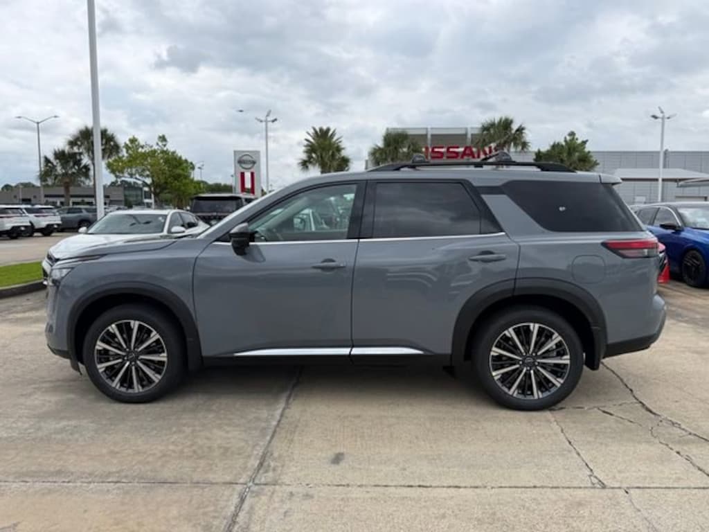 New 2026 Nissan Pathfinder Platinum SUV