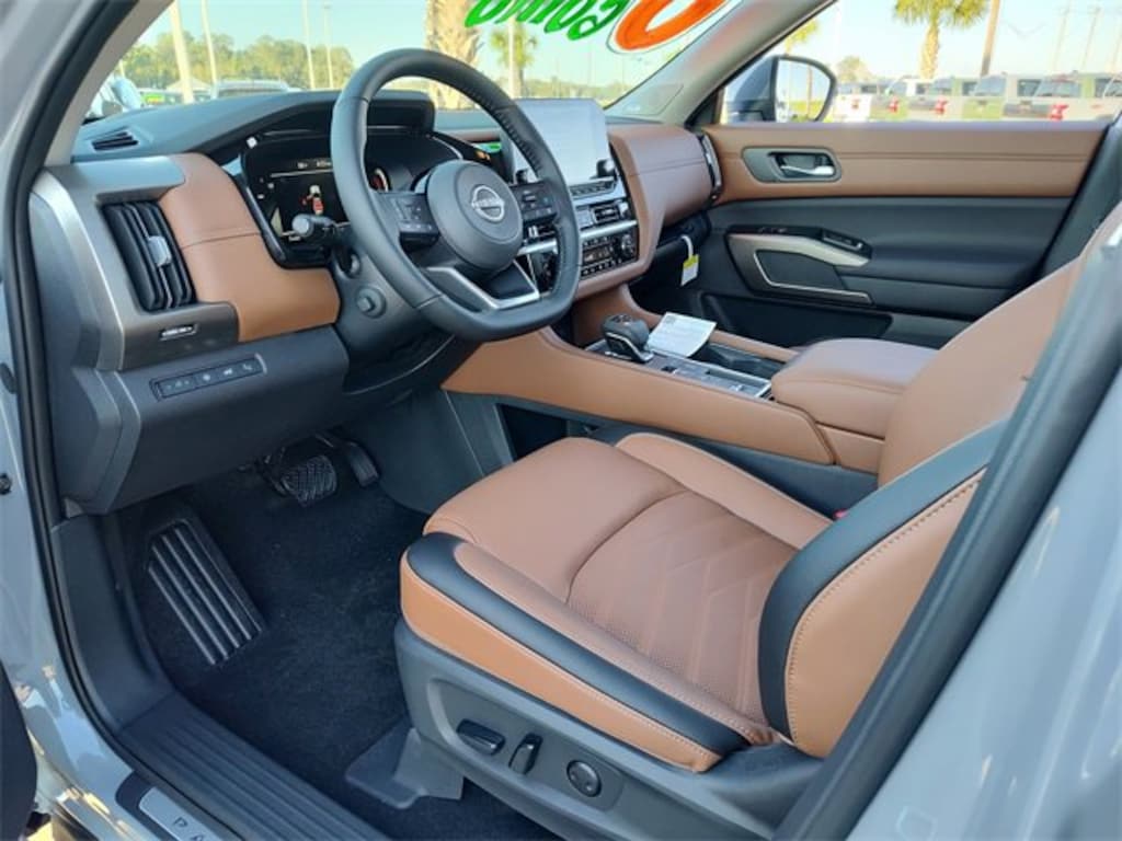 New 2025 Nissan Pathfinder Platinum SUV