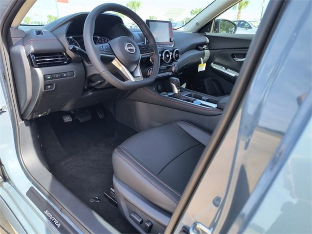 New 2025 Nissan Sentra SR Sedan
