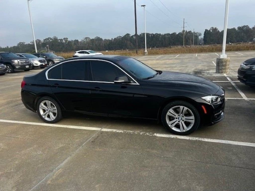 Used 2017 BMW 330i xDrive Sedan