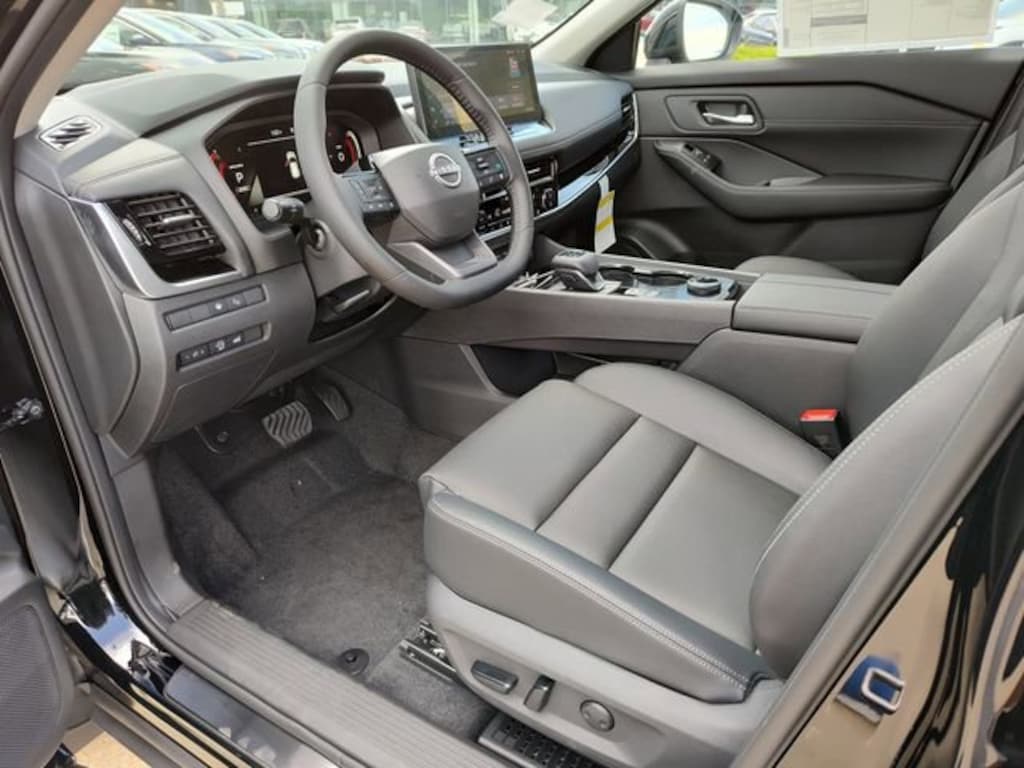 New 2025 Nissan Rogue SL SUV