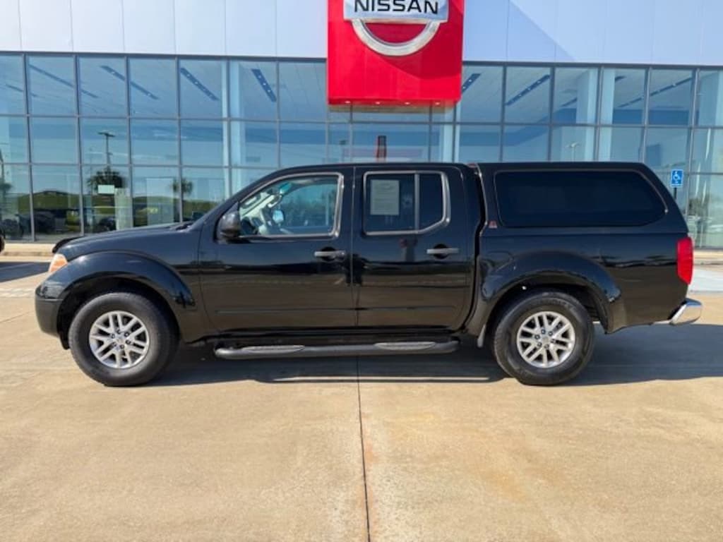 Used 2015 Nissan Frontier SV Truck Crew Cab