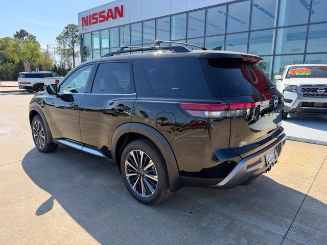 New 2026 Nissan Pathfinder Platinum SUV