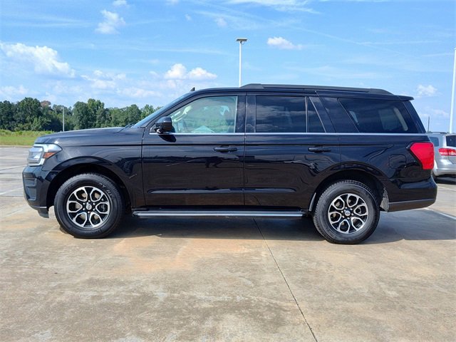 2022 Ford Expedition XLT photo 3