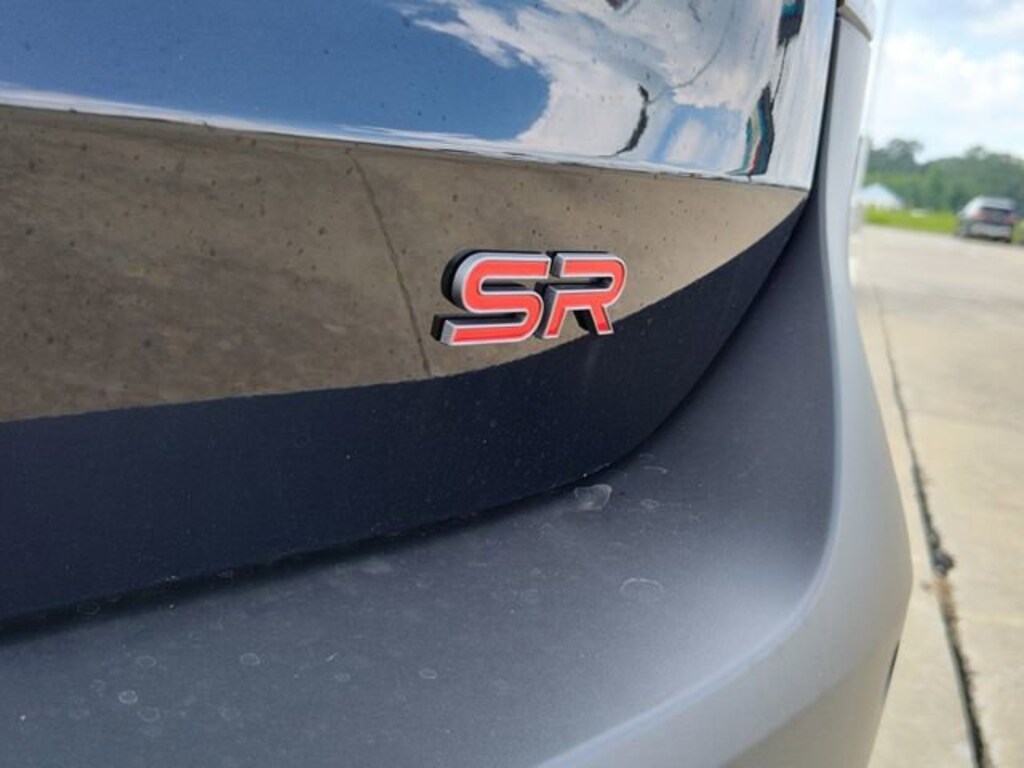 New 2025 Nissan Kicks SR SUV