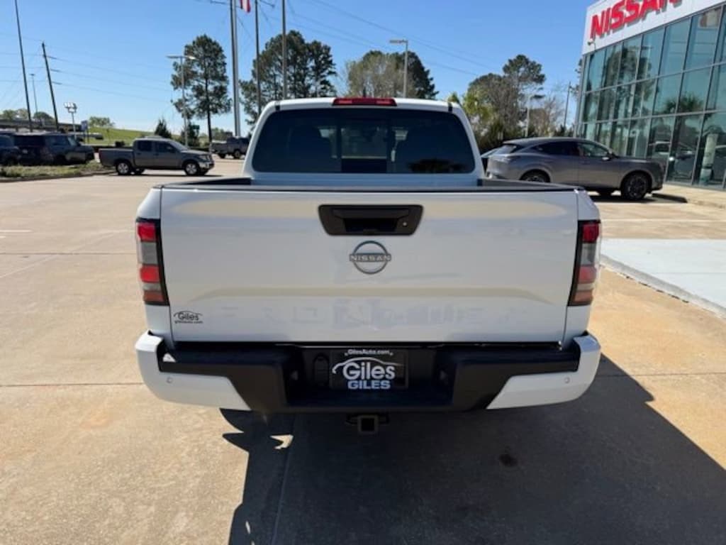 New 2026 Nissan Frontier SV Truck Crew Cab