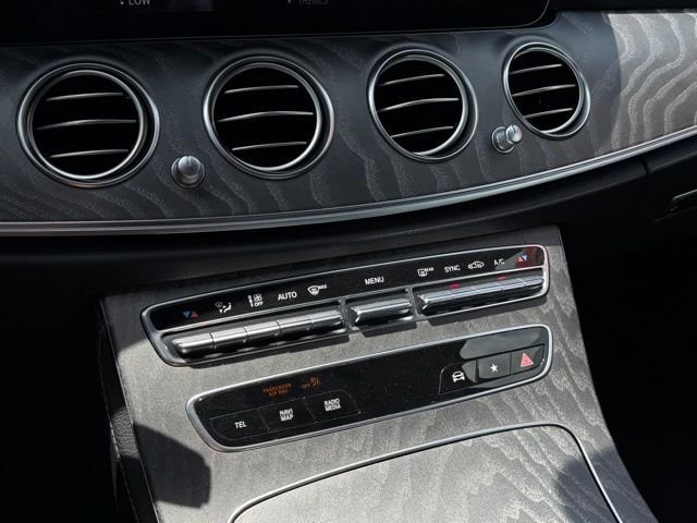 2022 Mercedes-Benz E-Class E350 - Photo 22