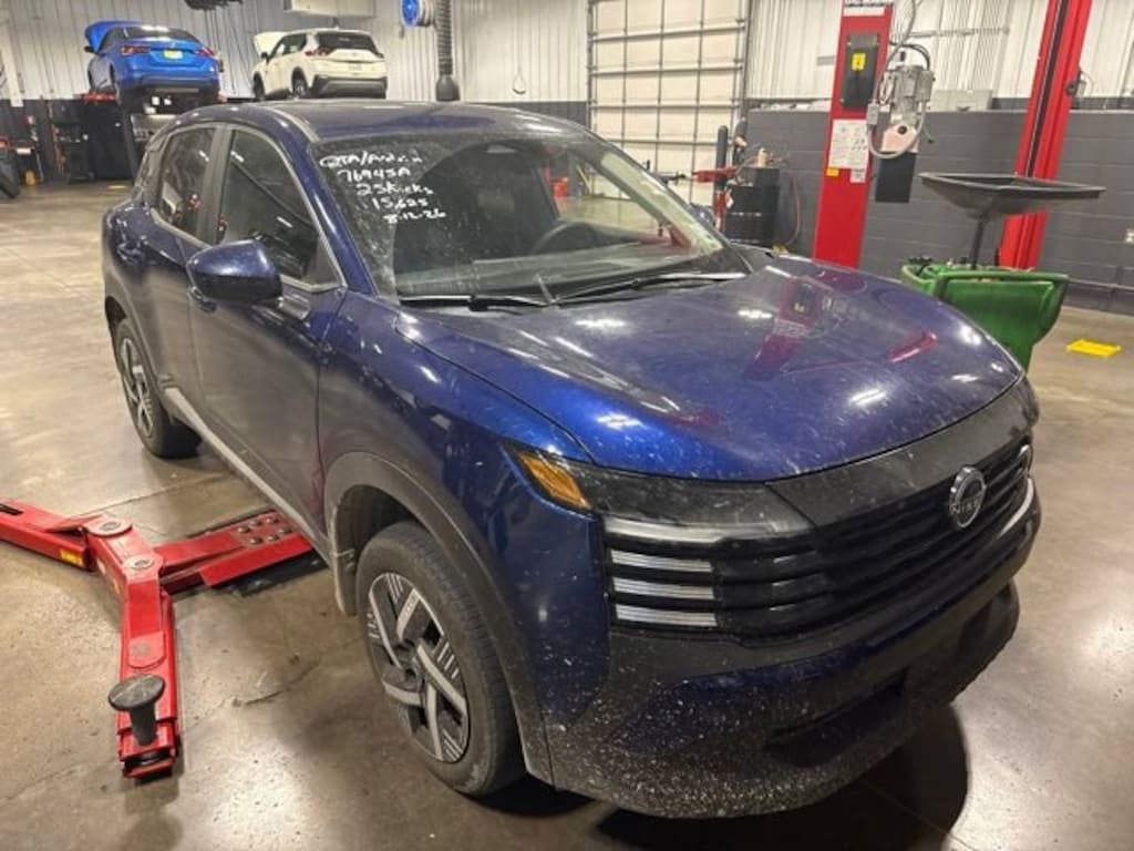Used 2025 Nissan Kicks SV SUV