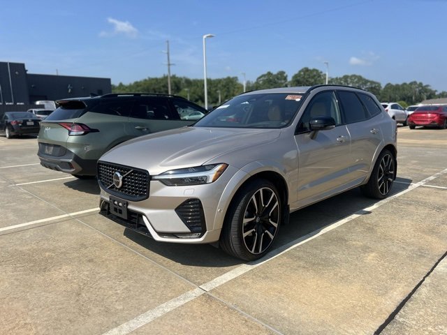 2024 Volvo XC60 B5 Ultimate photo 2