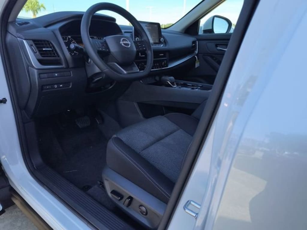 New 2026 Nissan Rogue SV SUV