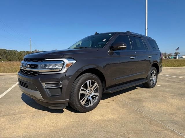 2024 Ford Expedition Limited's photo