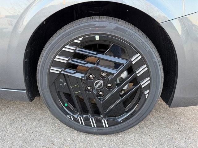 2026 Nissan Sentra SR - Photo 9