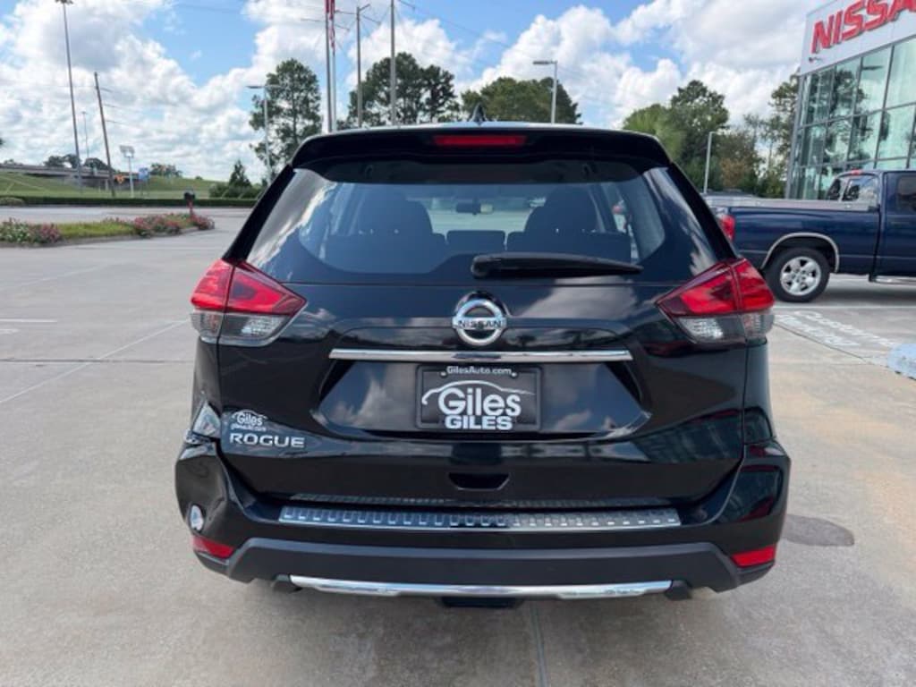 Used 2017 Nissan Rogue S SUV