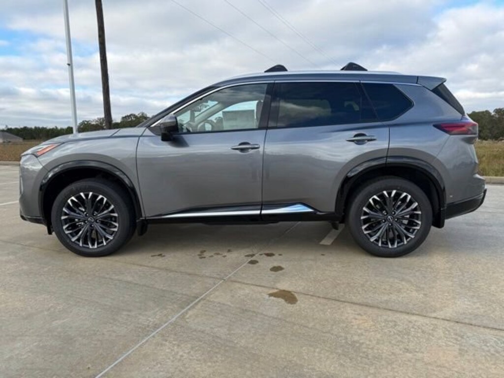 New 2026 Nissan Rogue Platinum SUV