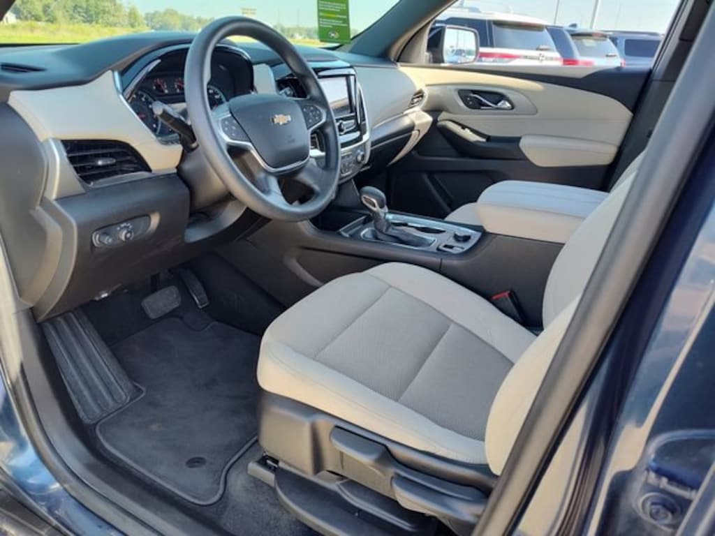 Used 2023 Chevrolet Traverse LS w/1LS SUV