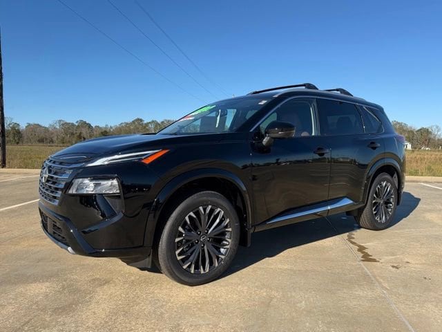 2026 Nissan Rogue Platinum's photo