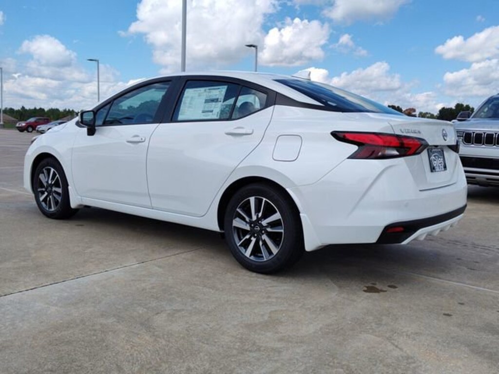 New 2025 Nissan Versa 1.6 SV Sedan