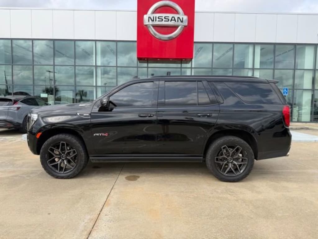 Used 2024 GMC Yukon AT4 SUV