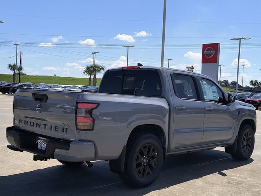 New 2026 Nissan Frontier SV Truck Crew Cab
