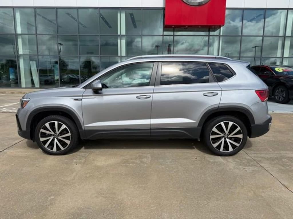 Used 2024 Volkswagen Taos 1.5T SE SUV
